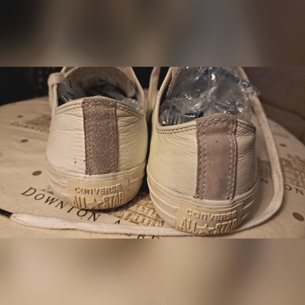 Converse Chuck Taylor's. White with Gold Tone Hardware. w 9 1\2 m 7 1\2 - Picture 9 of 16